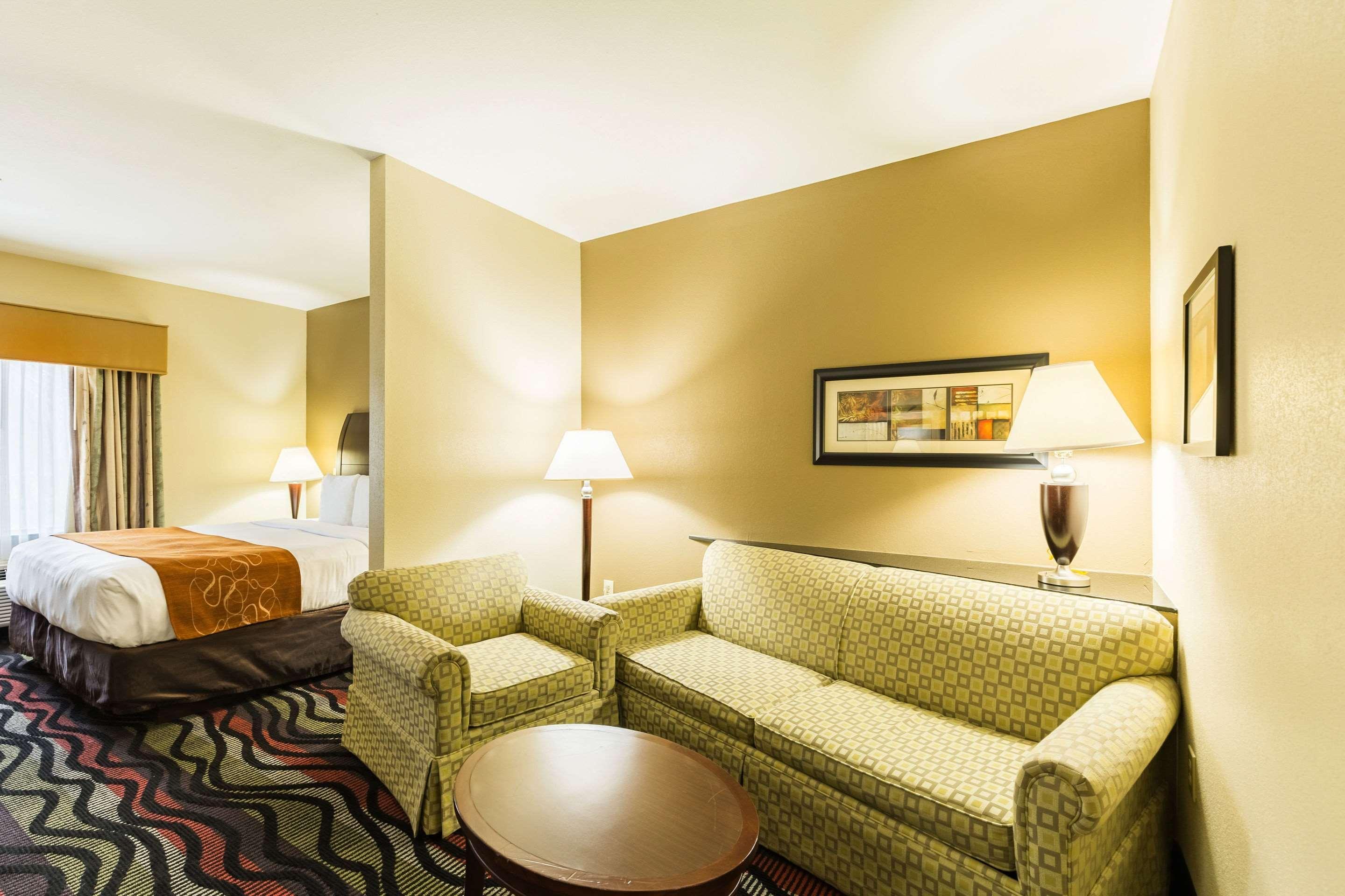 Comfort Suites Beaumont I-10 Экстерьер фото